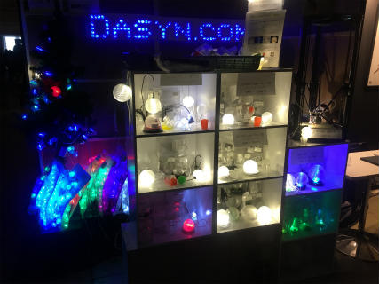 2016 年秋のデザインフェスタでのデイシンの展示