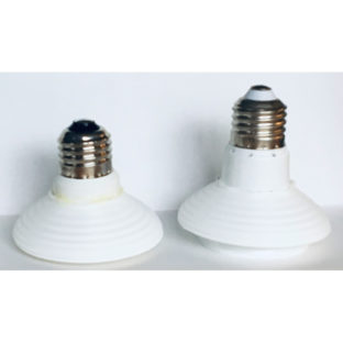 ランプシェードのなかでの LED の高さによる光のちがい