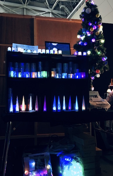 デザインフェスタ vol. 52 での 3D デザイン LED キャンドルの展示