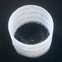 和紙風シェードの内側にはえる毛