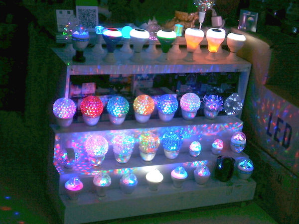 深圳の照明器具ショップ