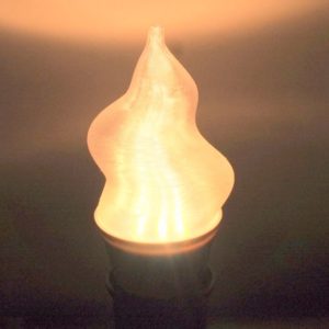 中国からの直輸入の LED をつかった 3D デザイン電球