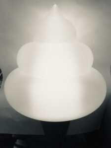 うんこ形電球 − 3Dデザインランプ